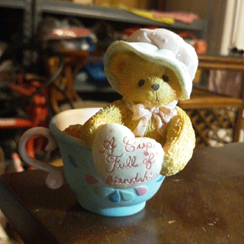 Madeline..A cup full of friendship..collectable fi